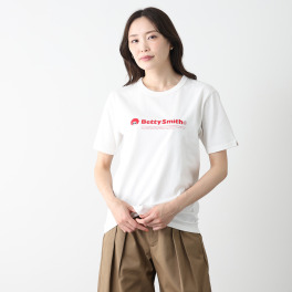 ベティスミス ロゴプリント Ｔシャツ ＜ユニセックス＞