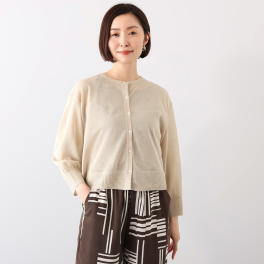 スタイル・ラヴィー バックロゴアクセント リネン混カーディガン