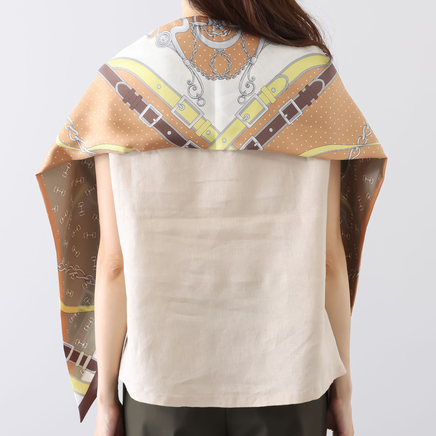 アズイズ　ビーマイセルフ バイ　ネイチャーズ シルク１００％ リバーシブル ベルト柄 剣先スカーフ