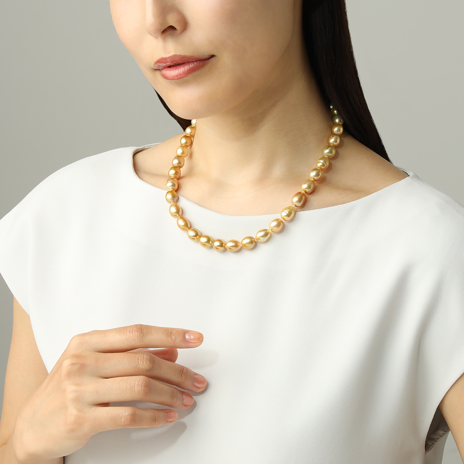 ジュペレ　ジョーヌ シルバー ゴールドカラートーン 白蝶パール ネックレス