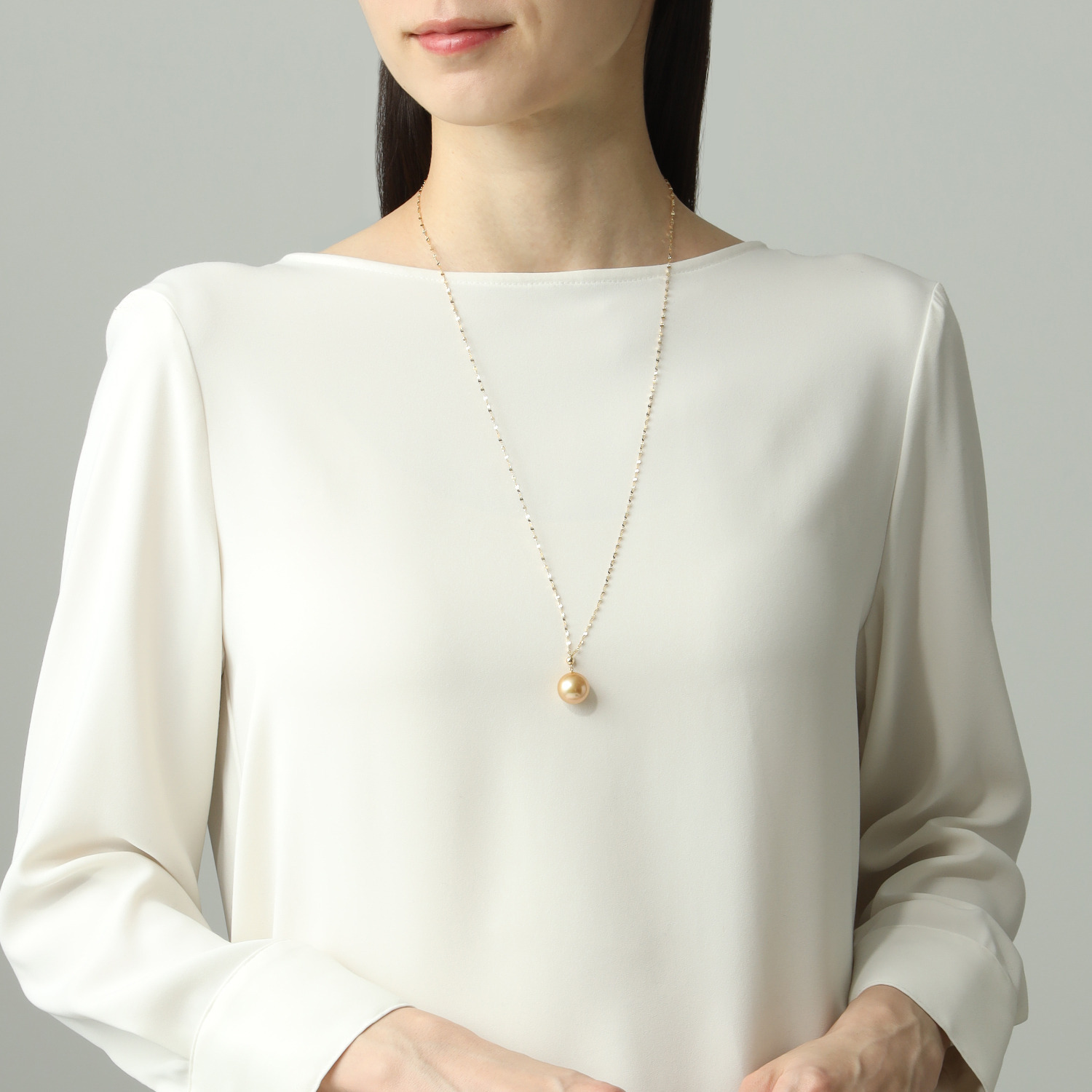 ジュペレ　ジョーヌ １８Ｋ １５ｍｍＵＰ ゴールデン白蝶パール トゥインクル ロングネックレス