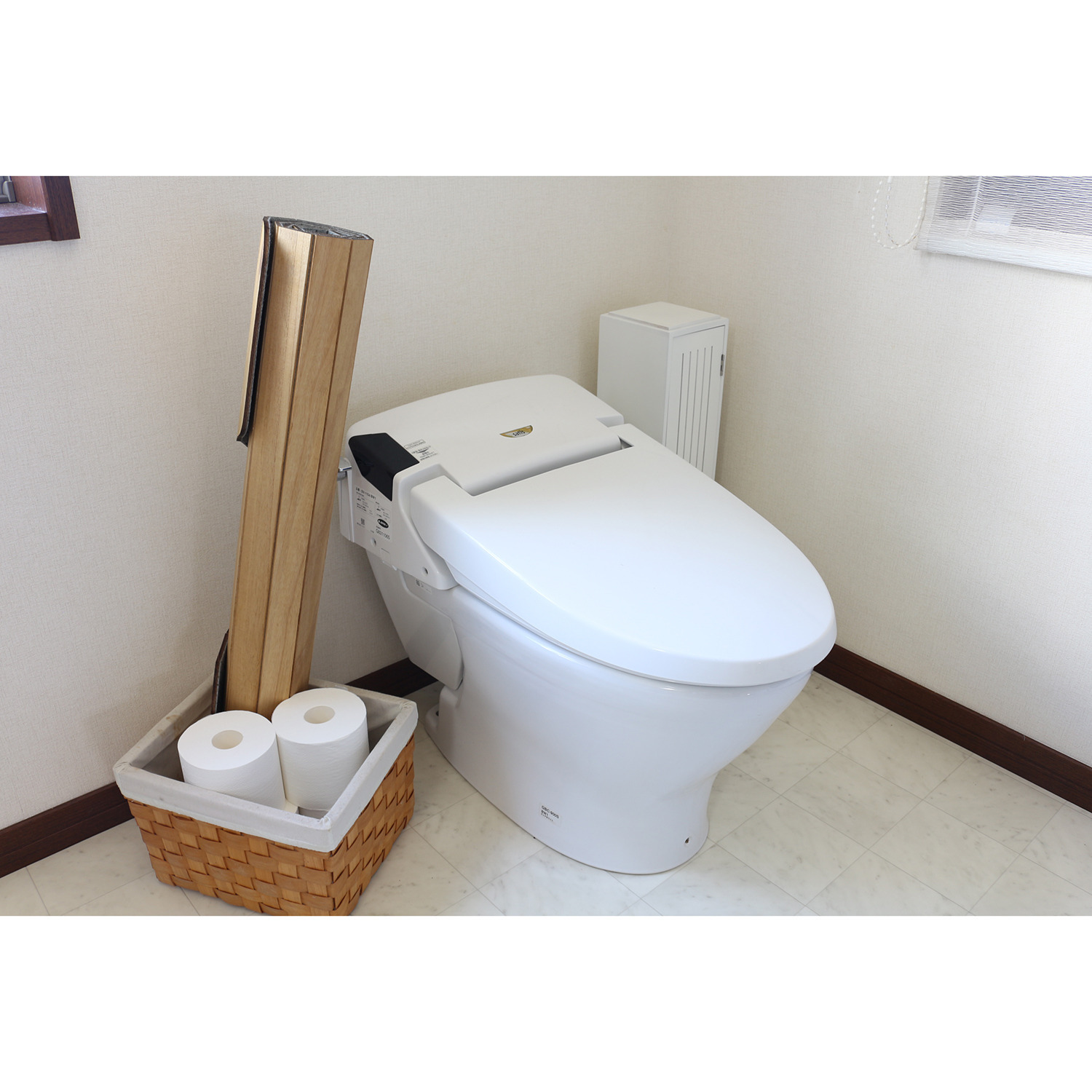 ｋｉｒｉｓａｉ 桐のはっ水・消臭 トイレマット ＜８０×１０５ｃｍ＞