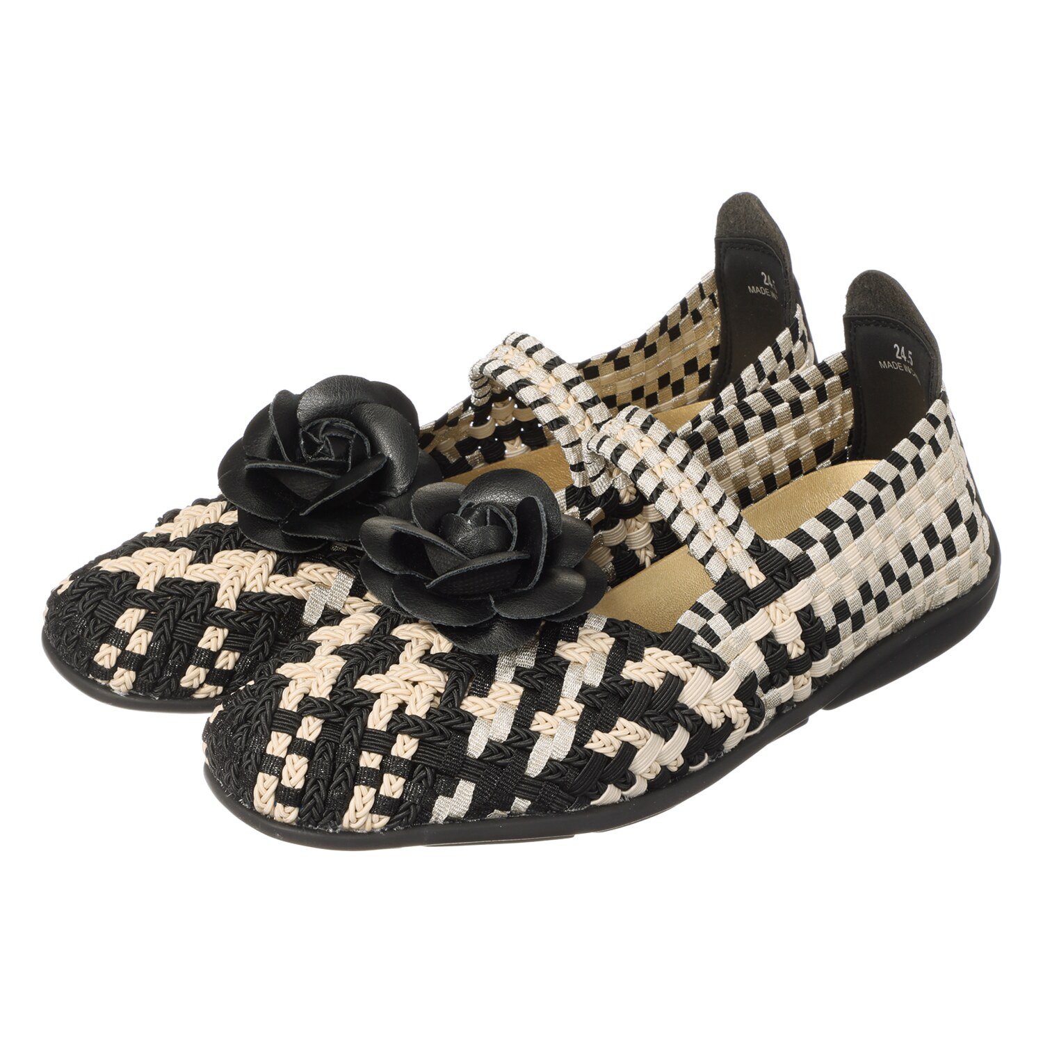 ゴムゴム 手作りコサージュ付 足に吸い付く履き心地 綺麗見せフラットシューズ