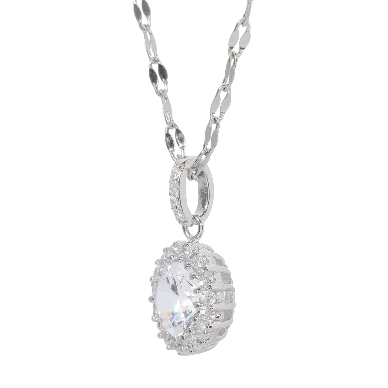 ニューヨークからの贈り物 シルバー　ＣＺ ニューヨーク・ エクセプショナル・ カット（Ｒ） ヘイローペンダント “グロリア”