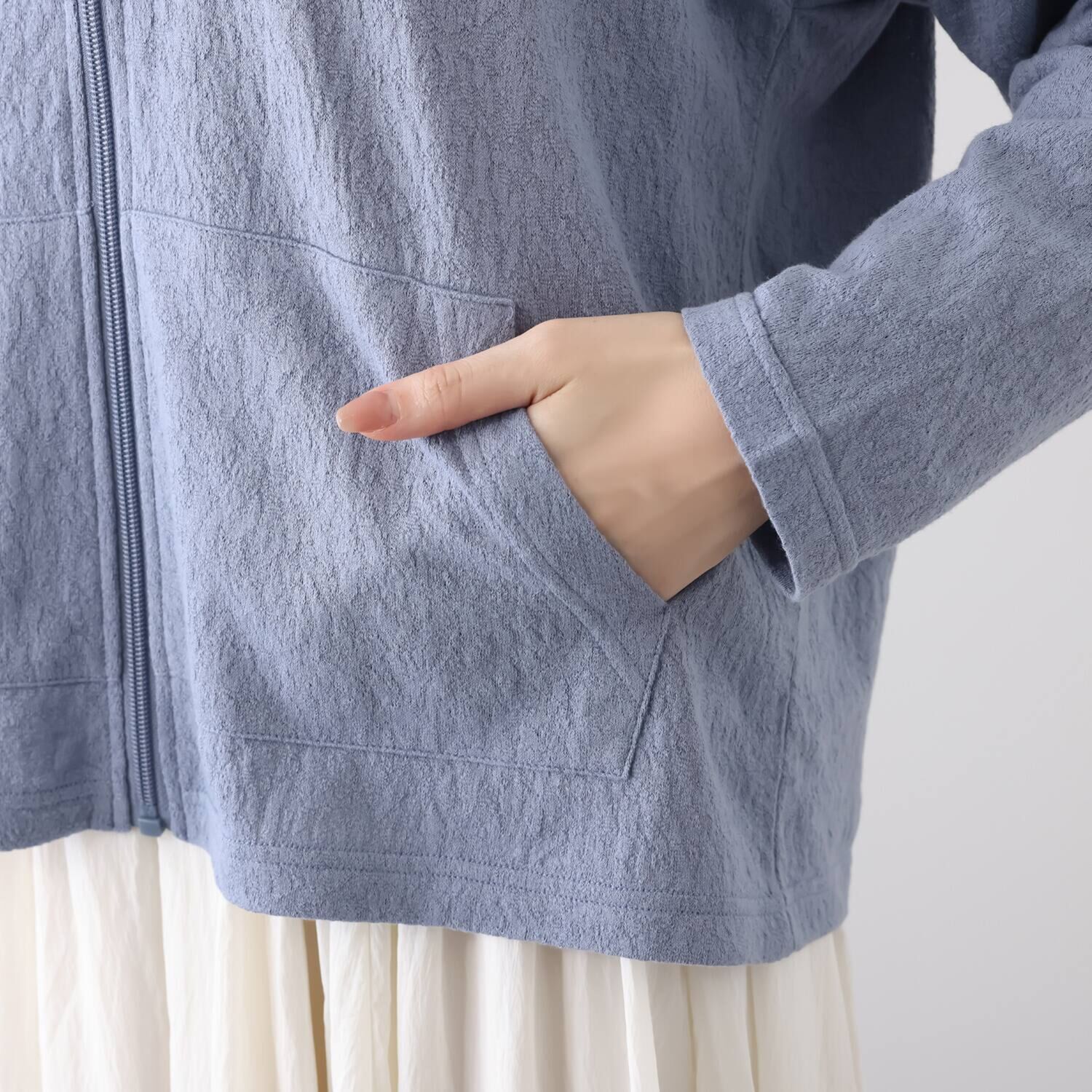 スカラー ローズジャガード 花蝶アップリケ パーカー