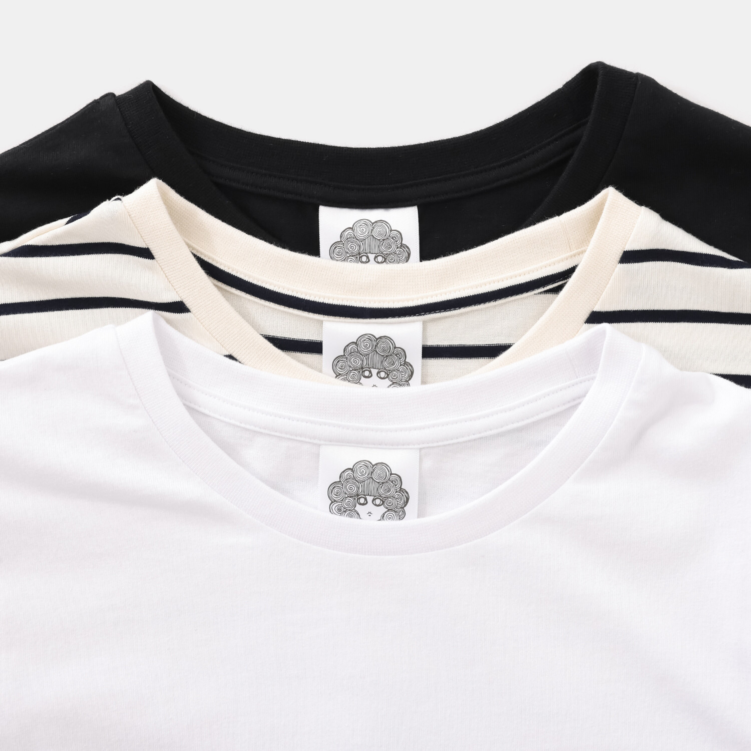 スカラー ネコ花刺しゅう Ｔシャツ