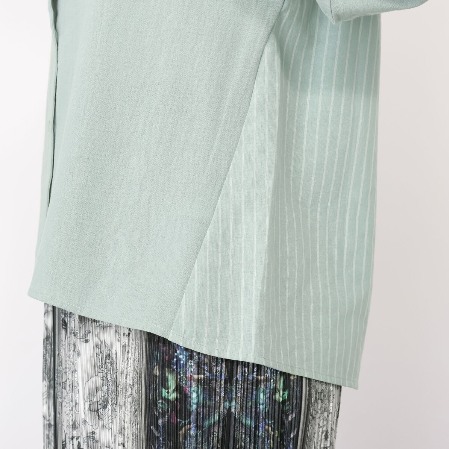 スカラー ネコ刺しゅう ストライプ切替 シャツ