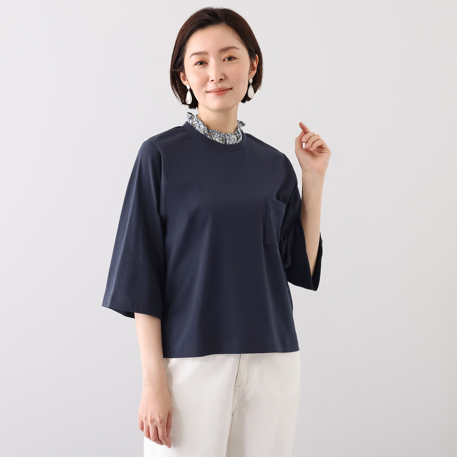 ソソット コットン混フライス リバティプリント フリルカラー Ｔシャツ