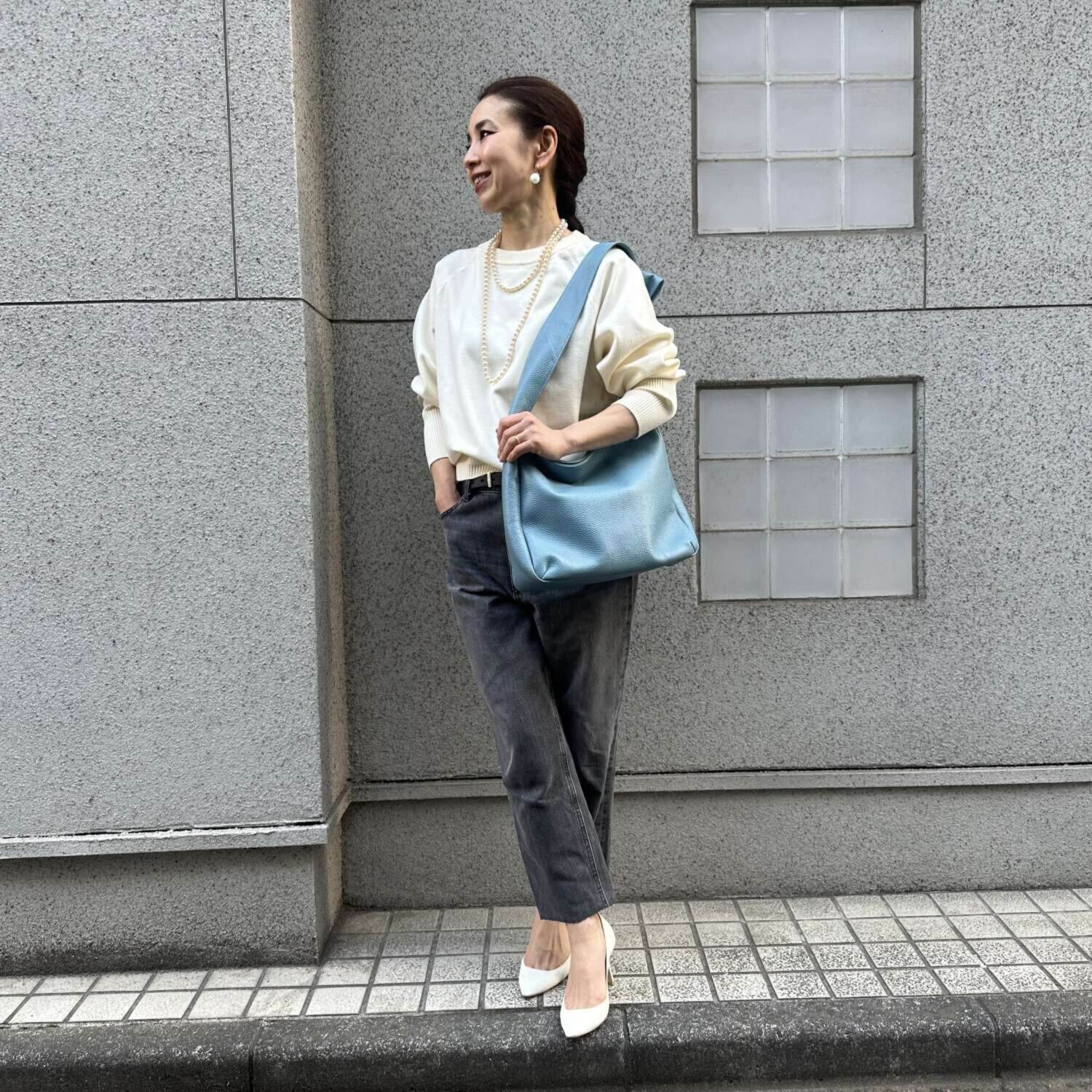 タマミ　ワタナベ 牛革型押し ショルダーバッグ “ブルック凛”