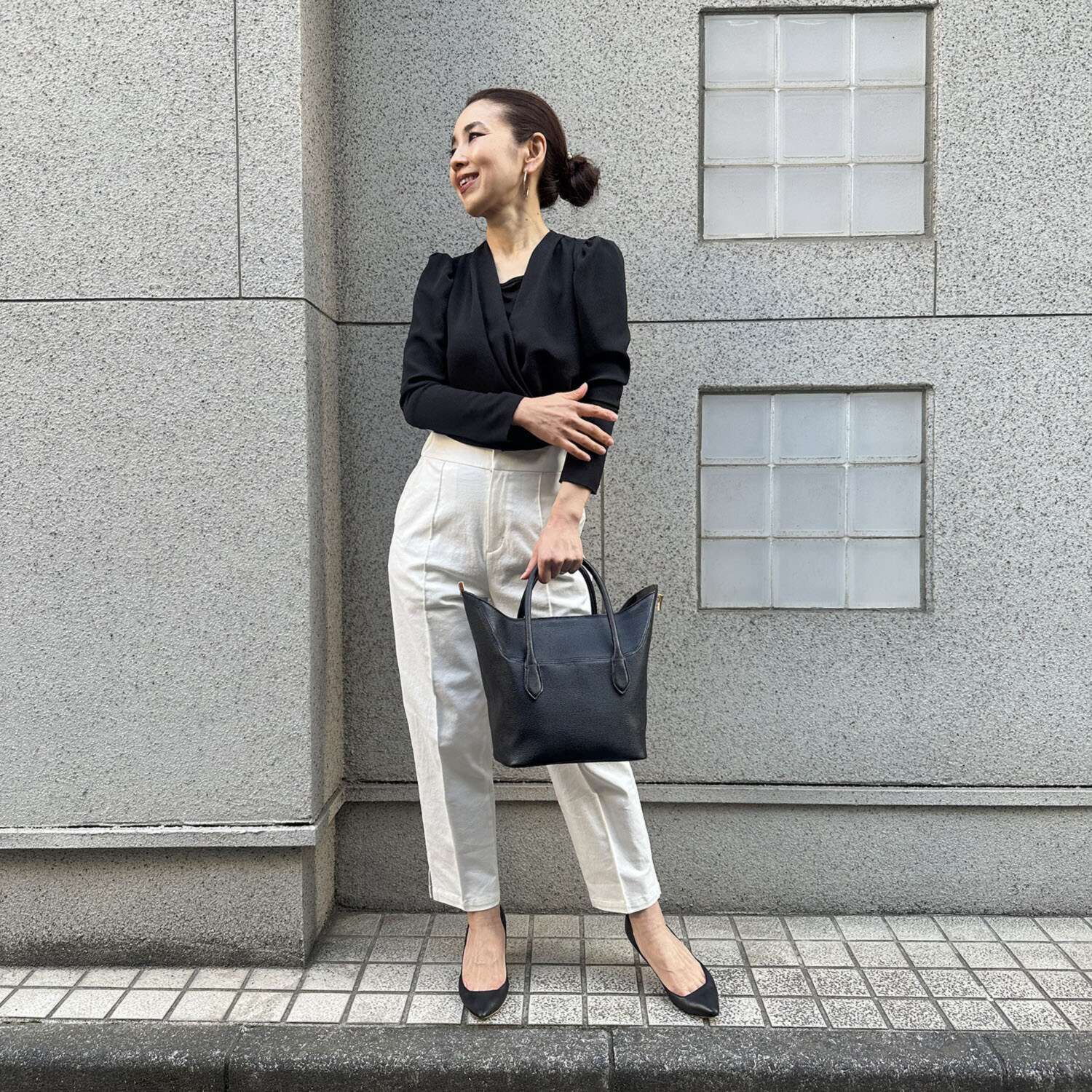 タマミ　ワタナベ 牛革型押し トートバッグ “バルティーゴボックス”