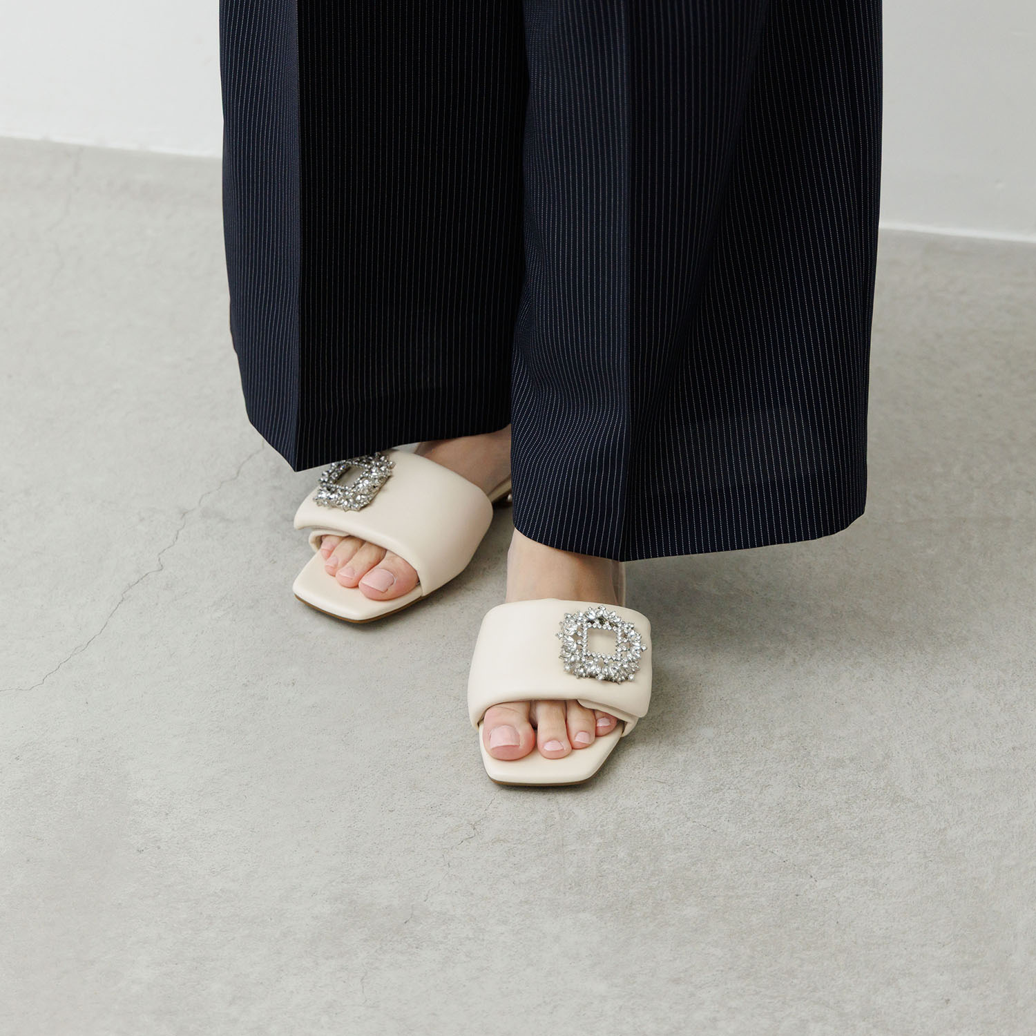 ニカル パデットミュールサンダル 