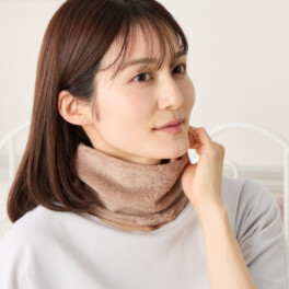ミーテ コットン＆シルク使用 柔らかなフィット感で 首周りを温める！ やわらかパイル ネックウォーマー