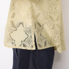 アトリエ　クース アラベスク柄が華やか １枚で主役になる スクエアレースブラウス