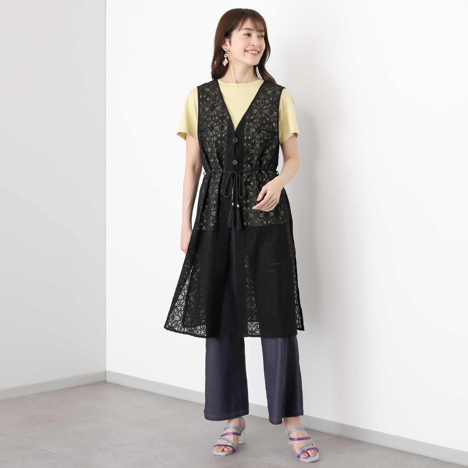 アトリエ　クース バイカラーのレースが 日常に特別感を レースロングジレ