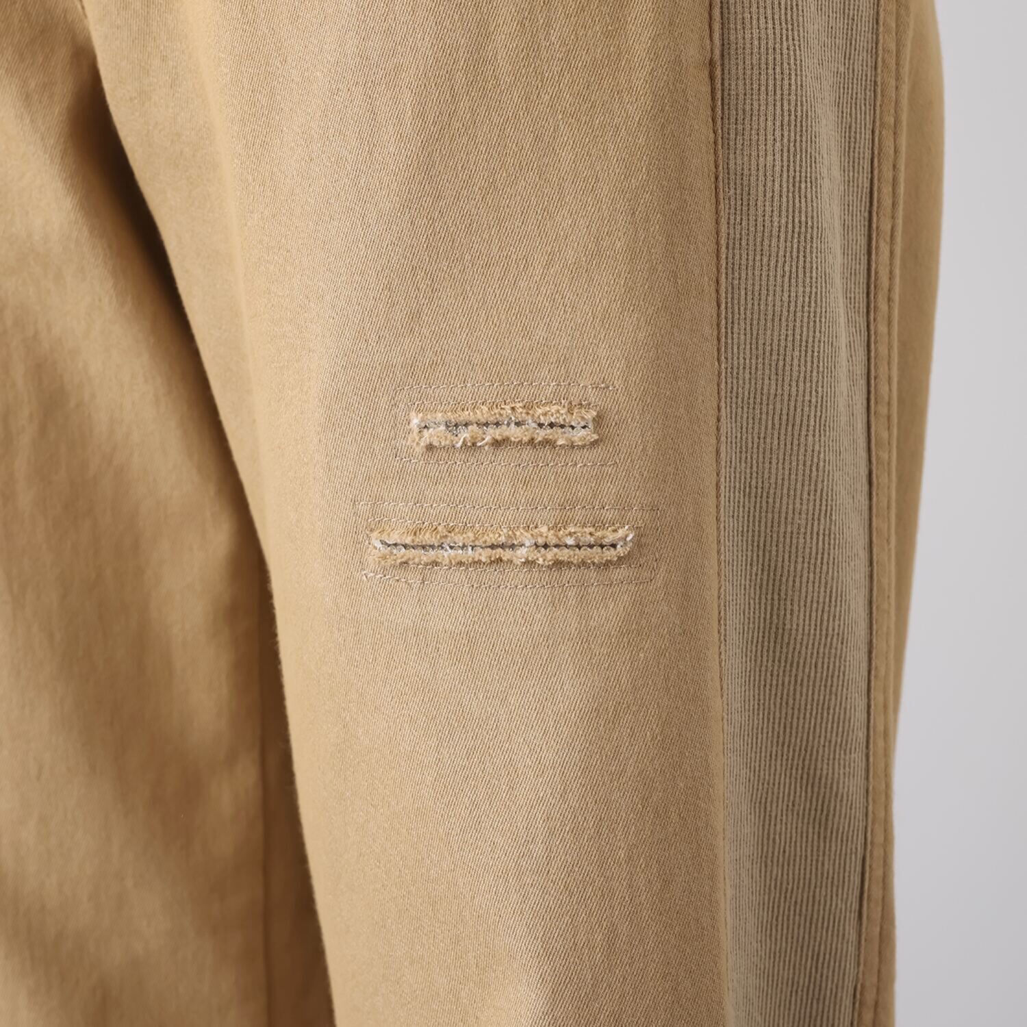 アトリエ　クース ラインストーンが さりげないアクセント ソフトデニム風パンツ