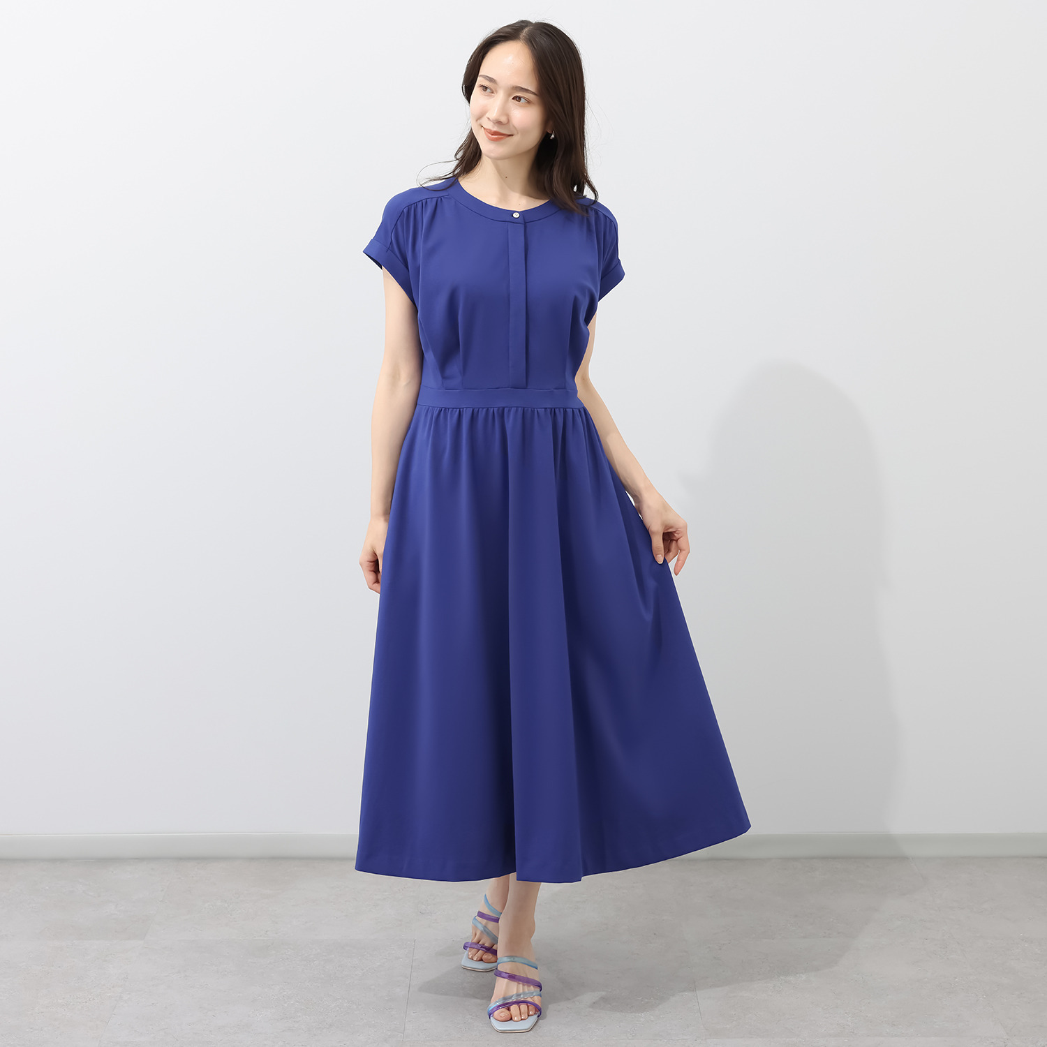 アンリック　オー　ブルー 接触冷感・ＵＶカット タック＆ギャザーデザイン ターンバックスリーブ 大人ワンピース