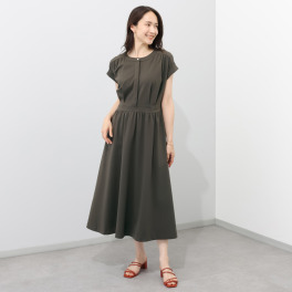 アンリック　オー　ブルー 接触冷感・ＵＶカット タック＆ギャザーデザイン ターンバックスリーブ 大人ワンピース