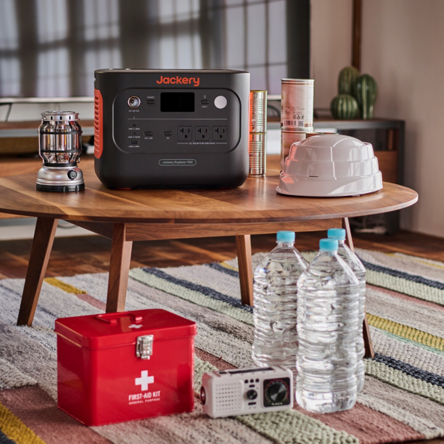 ジャクリ 災害や停電時の 電気の備えに安心！ 大容量＆高出力 ポータブル電源９００ ＪＥ−９００Ａ