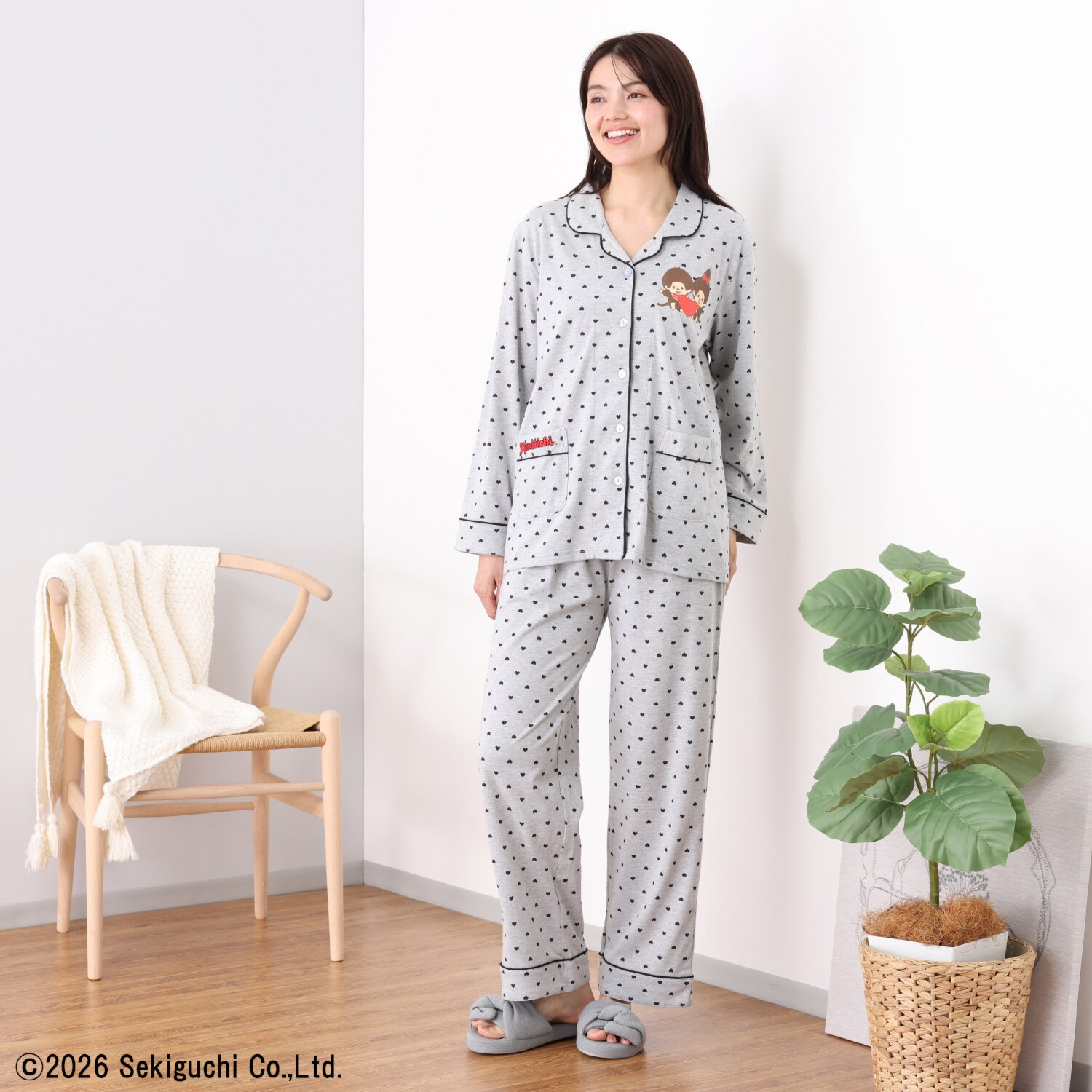 モンチッチ さらっと快適！ 柔らかカットソー ハートプリント モンチッチアクセント シャツスタイルパジャマ
