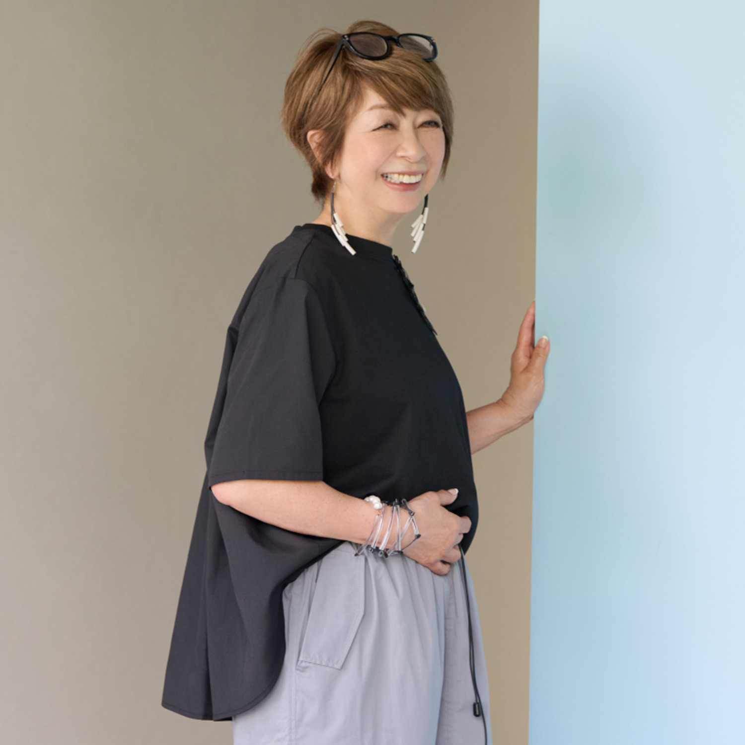 ウノ・ウノ・ドゥーエ 布帛コンビ ストレッチプルオーバー