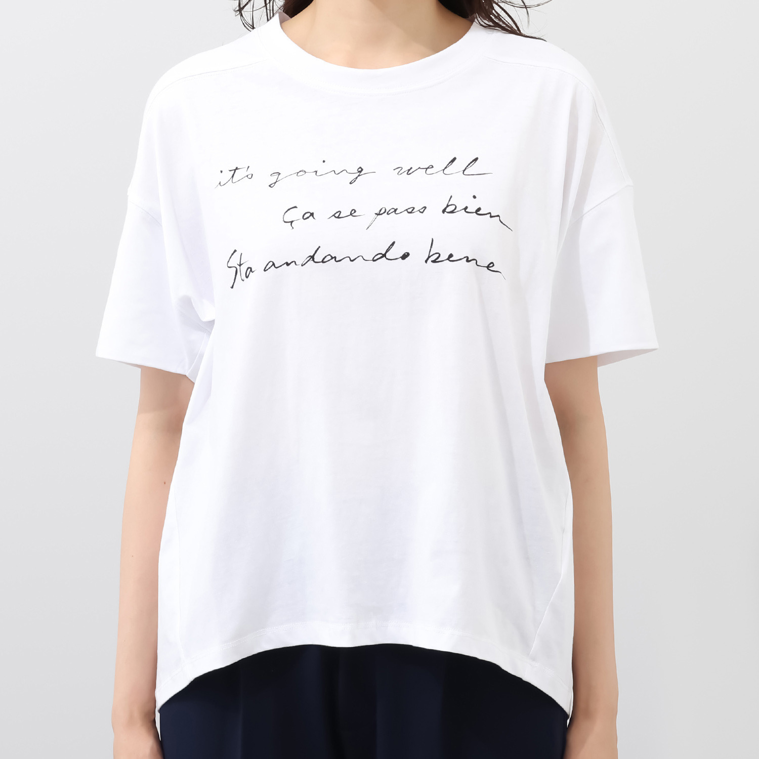 ウノ・ウノ・ドゥーエ ゆったりシルエット オリジナル手書きロゴ プリントＴシャツ