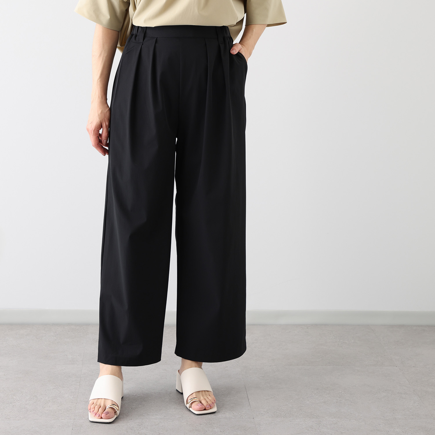 ハンチ ストレッチ ワイドストレートパンツ