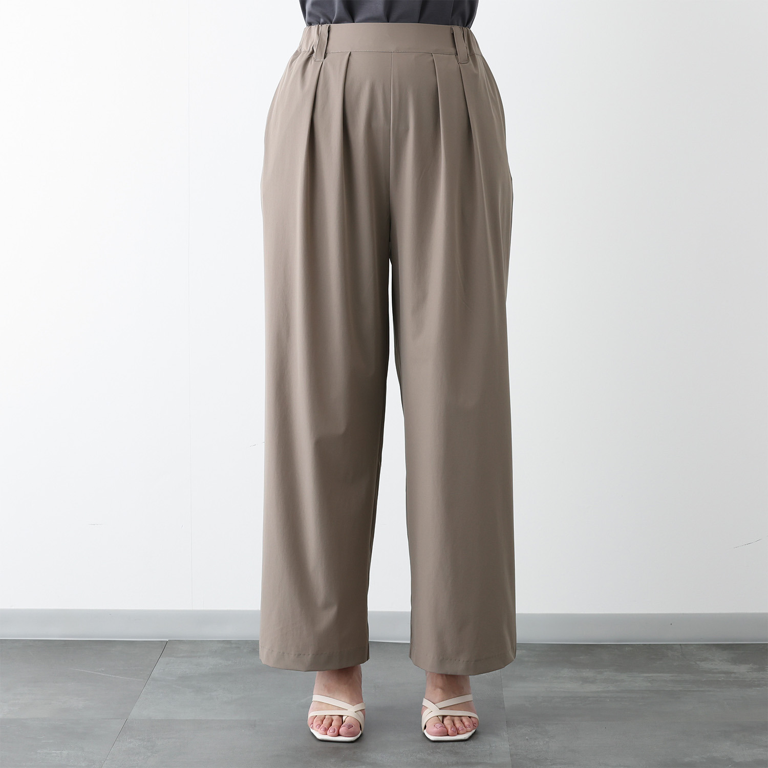 ハンチ ストレッチ ワイドストレートパンツ