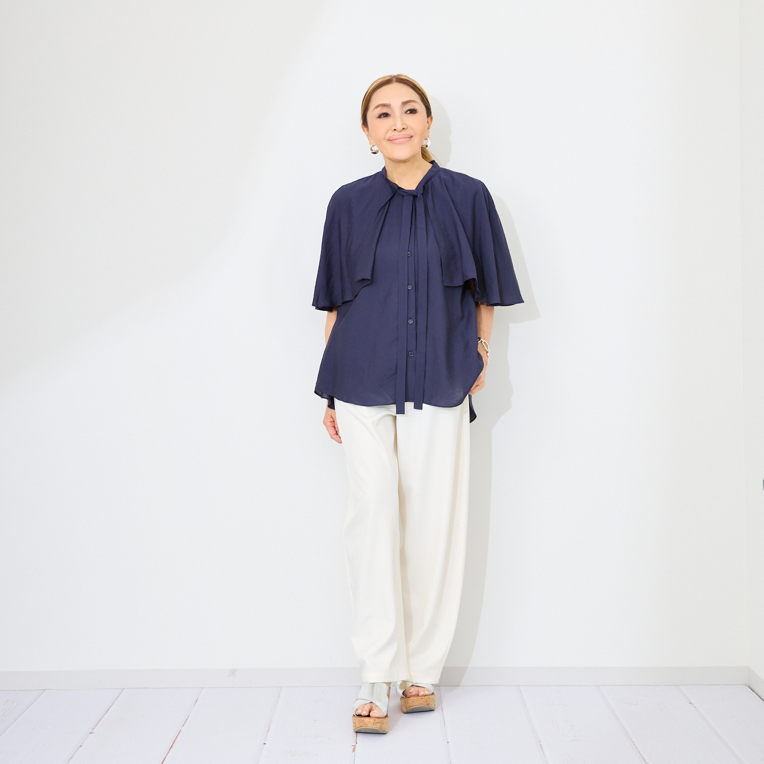 エアリーフェアリー ケープ風 ボウタイブラウス