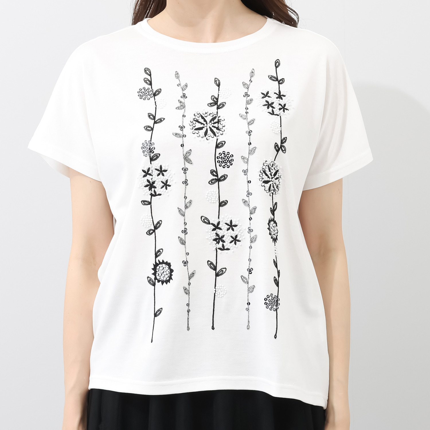 フィル・クロレ 日本製 リヨセルコットン サガラ刺しゅう フローラル柄Ｔシャツ