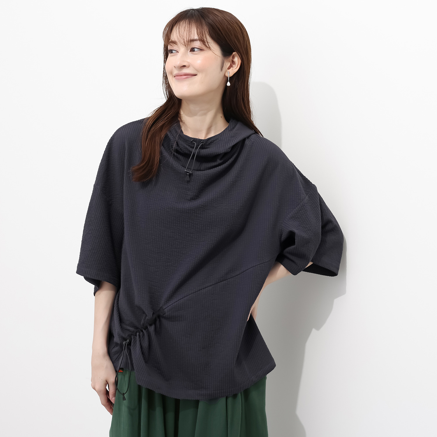 ゼロゼロエスエスインク シルエット自在 フードデザイントップス