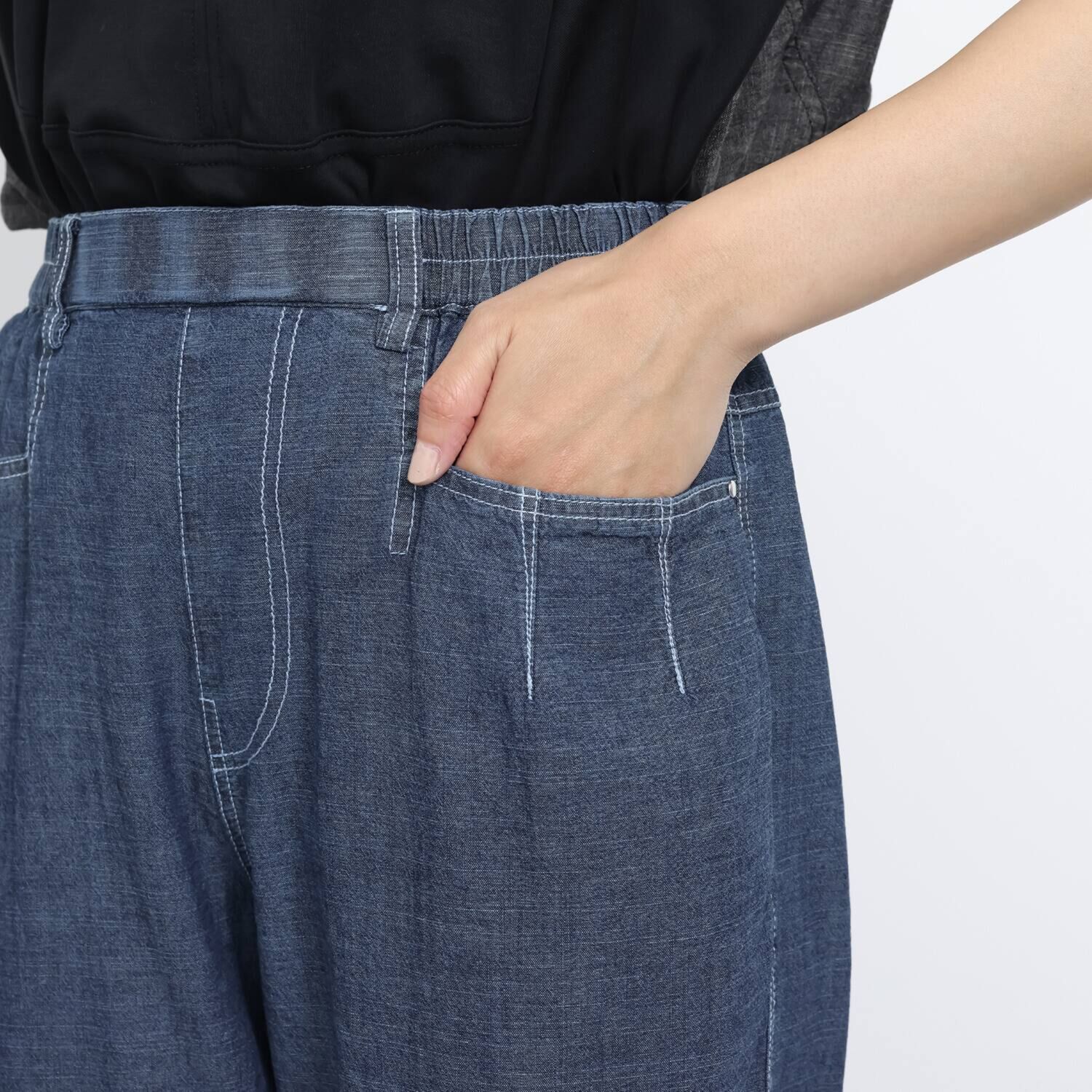 ヒロコ　デシネール 麻混ライトデニム ステッチが効いた ソフトカーブシルエット パンツ