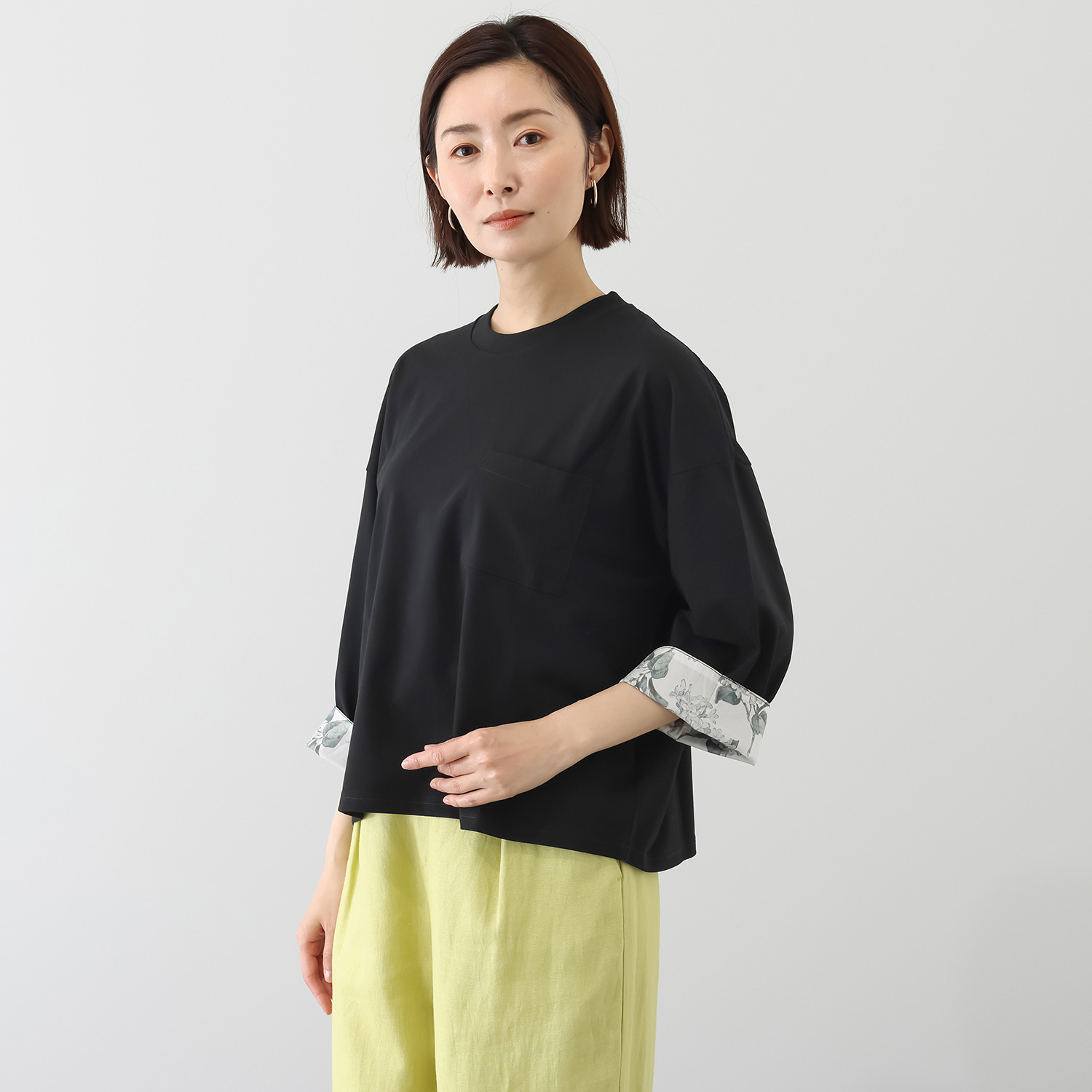ソソット ソロナ（Ｒ）配合 コットン混 袖裏リバティプリント 八分袖Ｔシャツ