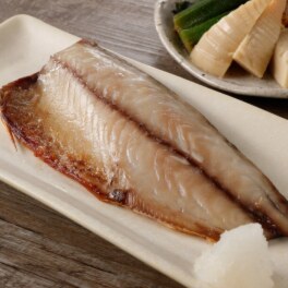 レンジで簡単！ 冷凍真さば半身干し 昆布塩味