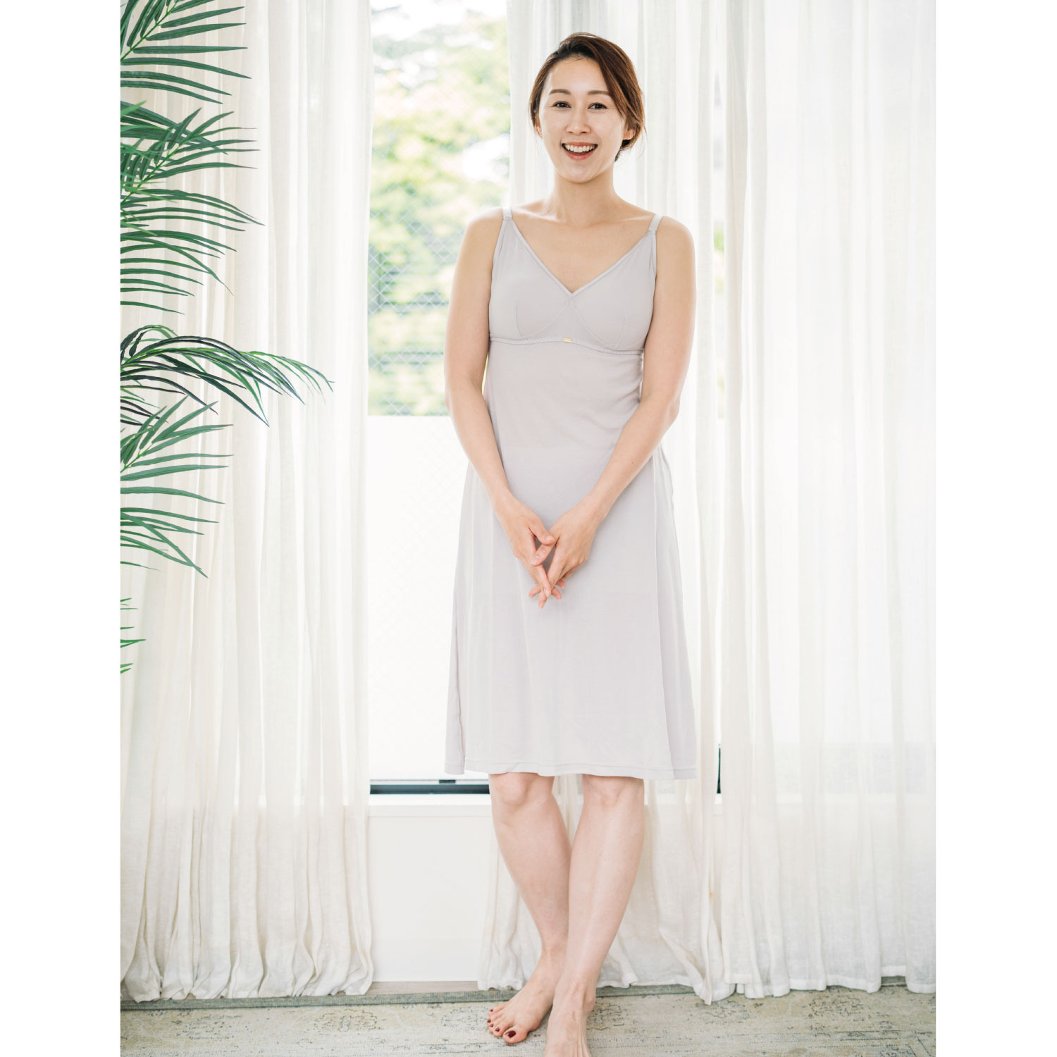 ヘ・エラ 抗菌防臭・接触冷感 サラ凉タッチ 着て簡単にバスト整う！ カップ付スリップ