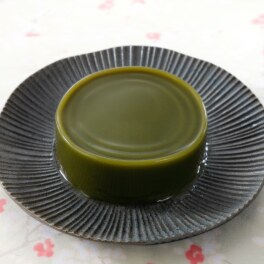 ぷるぷる食感 谷尾の水ようかん （抹茶）