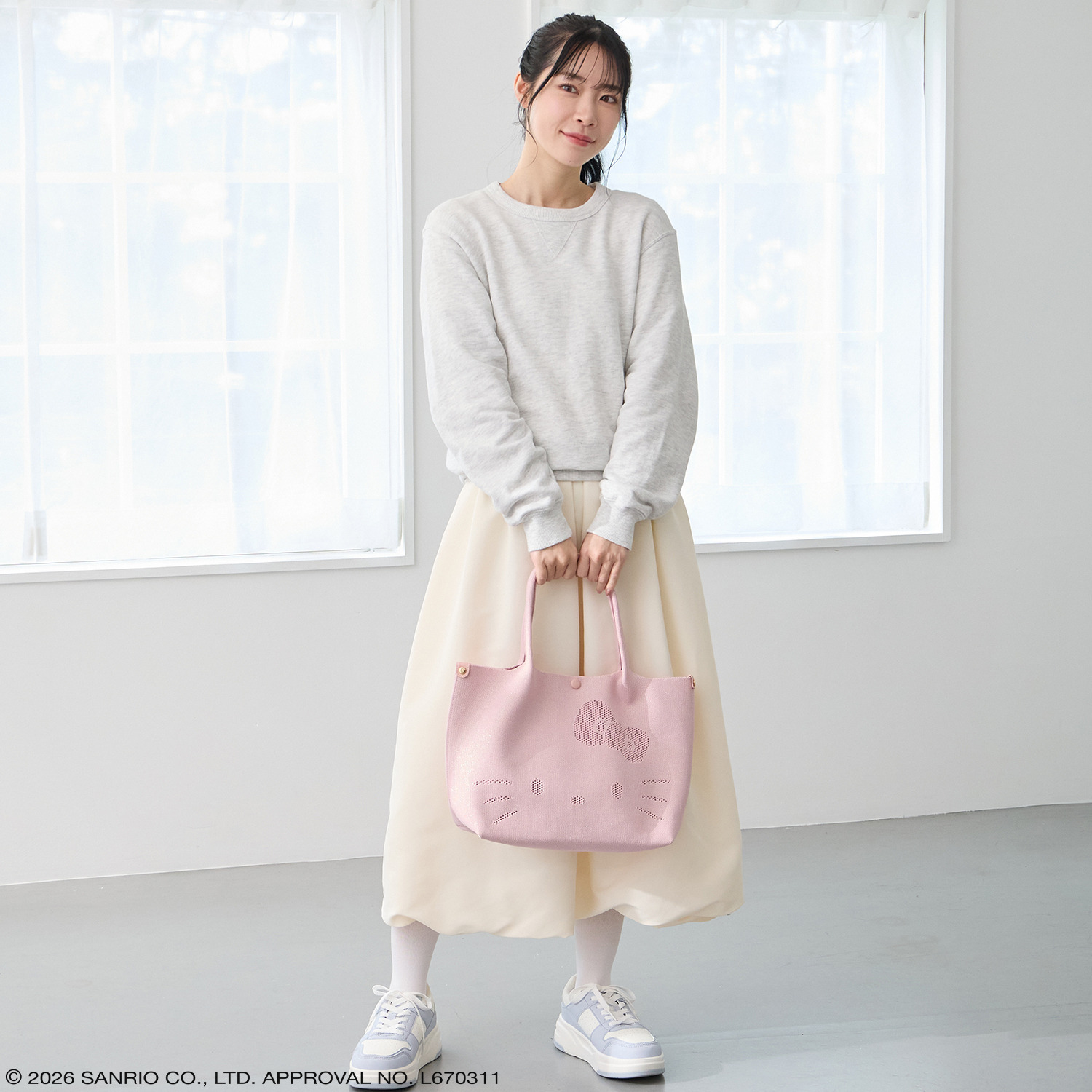 ルートート× サンリオキャラクター メタリックニット トートバッグ “ルフル”
