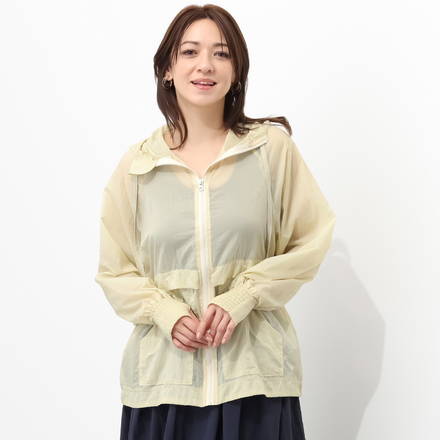 メイドバイスターズ 透けるのに しっかりＵＶカット！ 超軽量！風抜ける！ ふわふわ ポケッタブルパーカー
