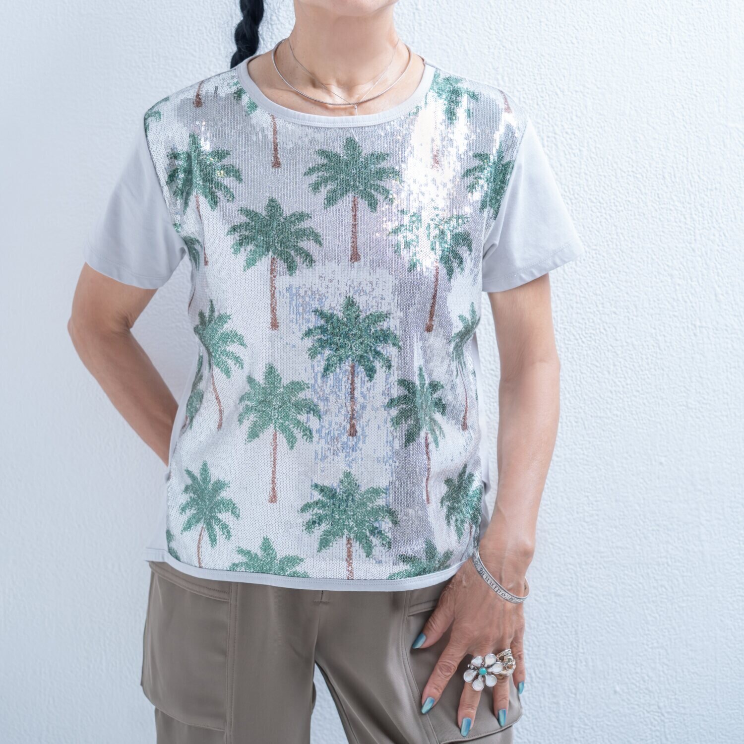 キョウコ　ヒガ 接触冷感 パームツリー柄 スパンコール刺しゅう Ｔシャツ