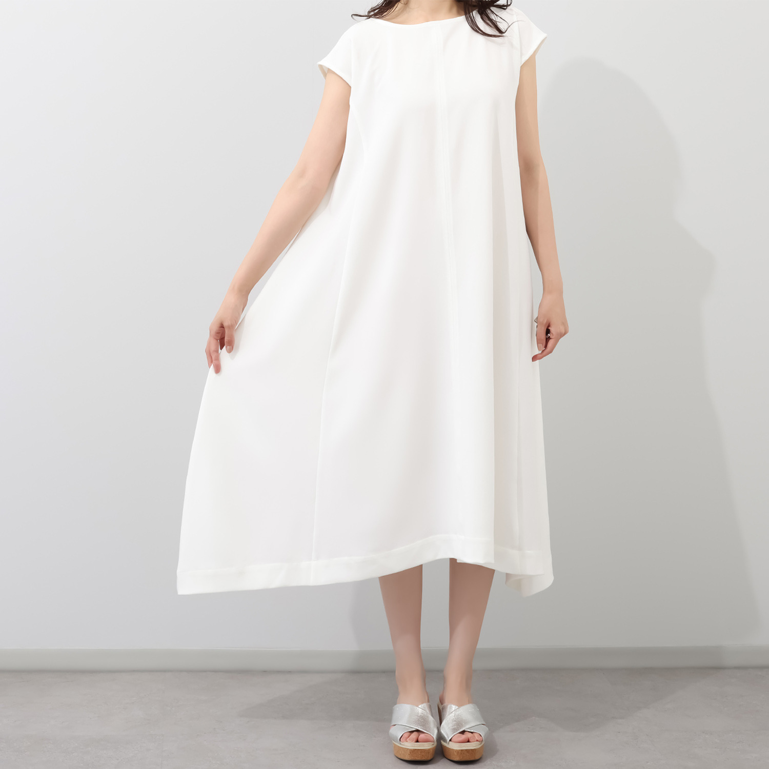 アキ　オザワ 涼やかに軽やかに 品よく夏を装う イージーケアワンピース “ＳＡＥ”