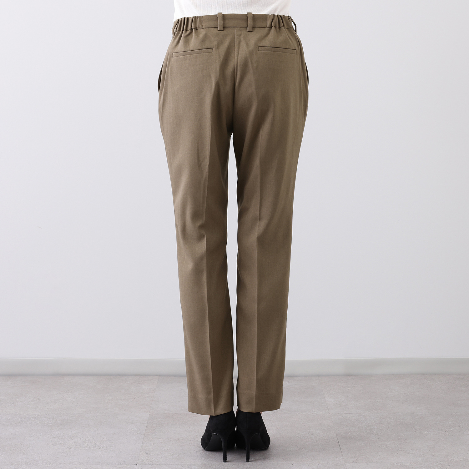 メリオン きれいな綾目の ストレッチツイル 自然にスタイルアップ 細身テーパードパンツ