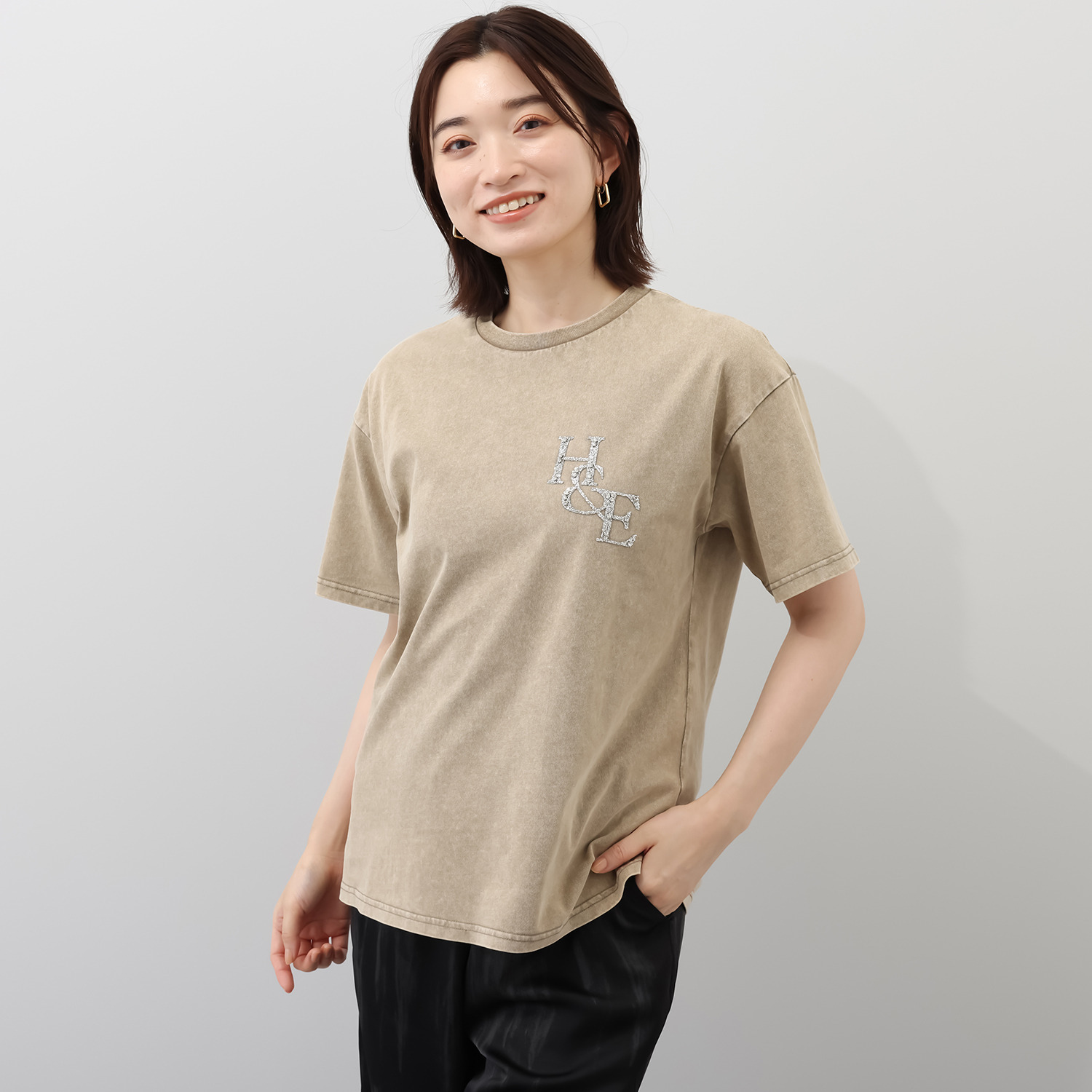 ヘブンアンドアース 接触冷感・ＵＶカット グリッターロゴ Ｔシャツ