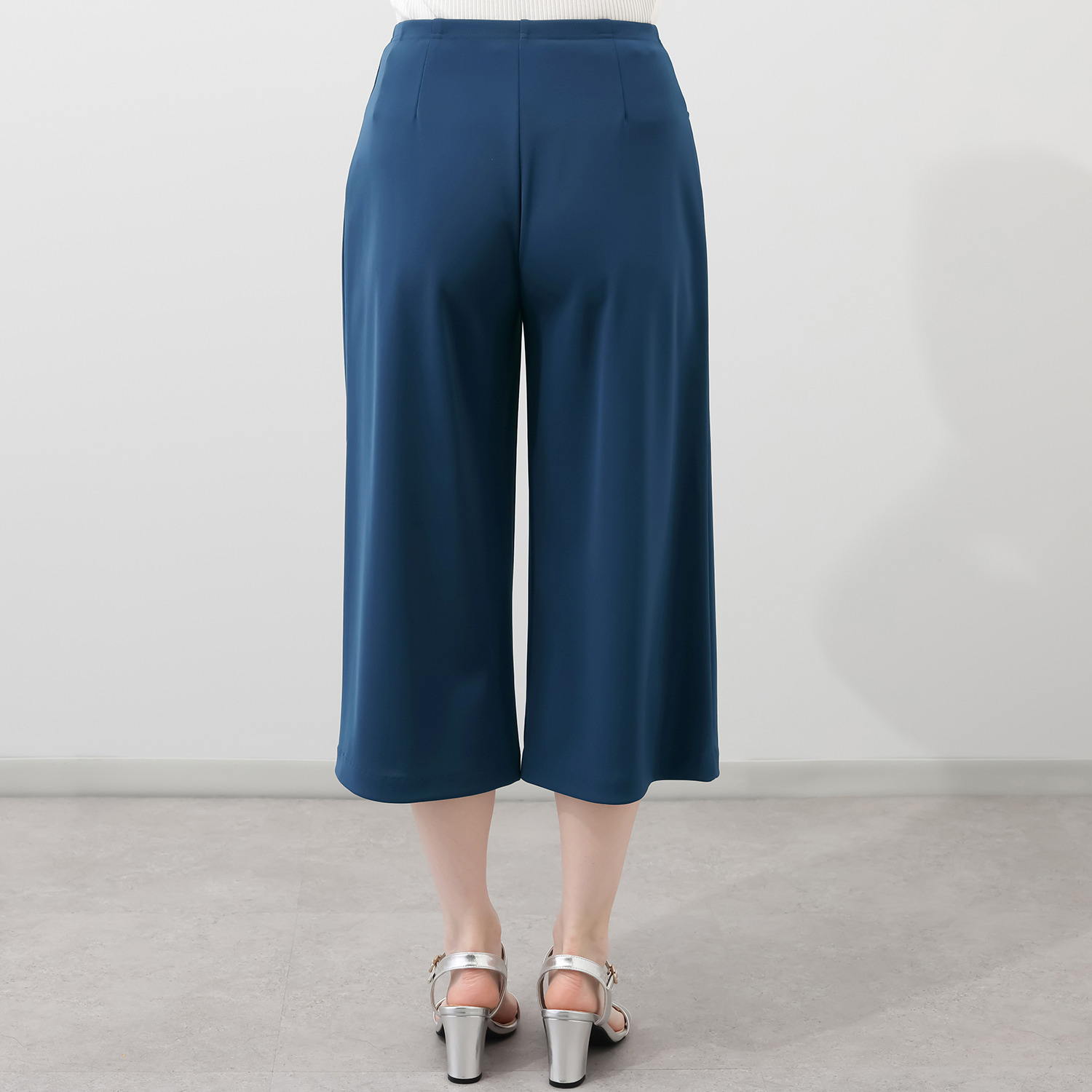 上質ごこち ソアロン（Ｒ） クロップトパンツ ２本セット