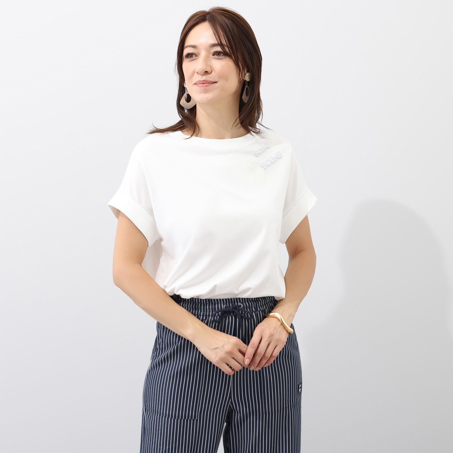 シーン さらりとした肌当たりの 半袖ロゴＴシャツ