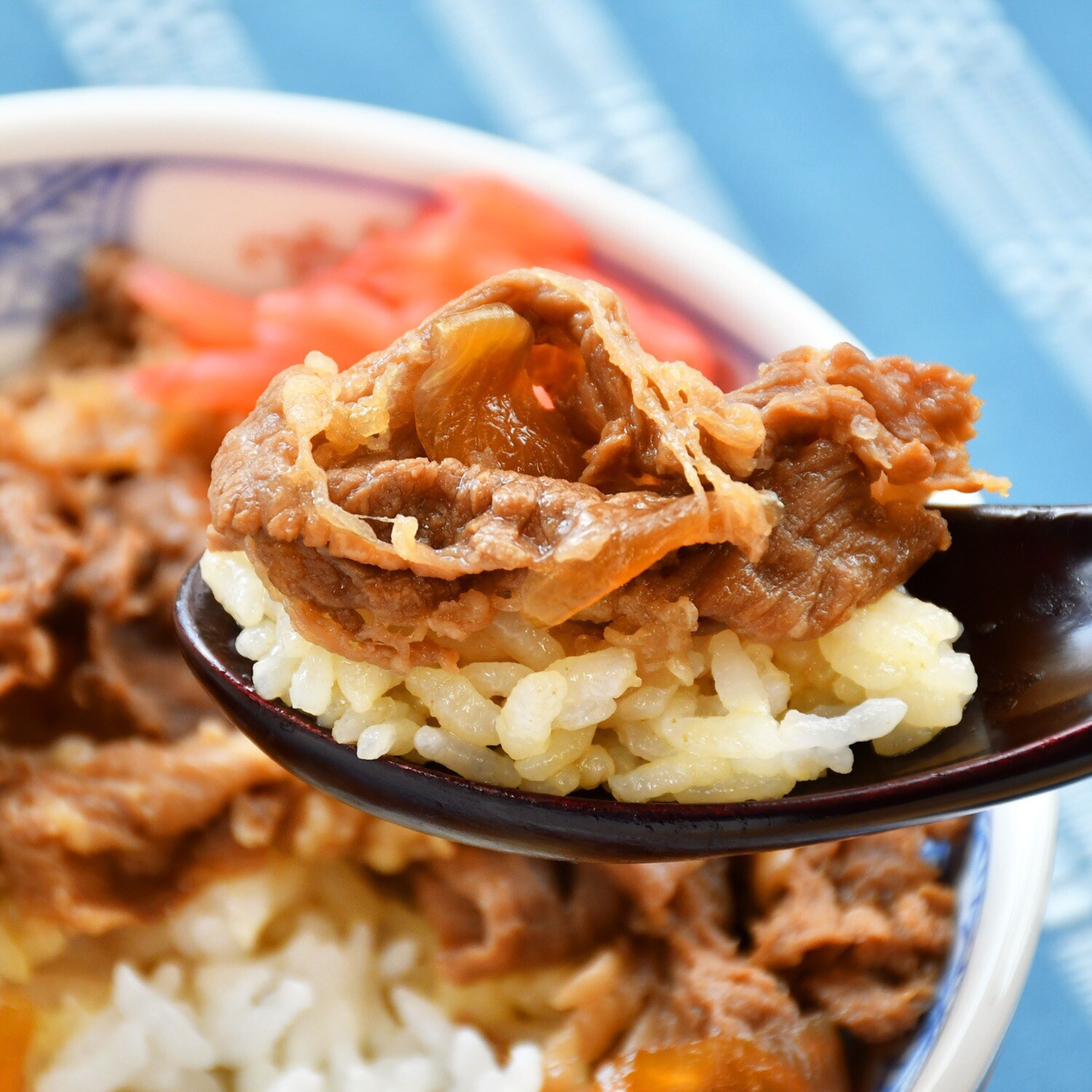 お肉たっぷり 国産黒毛和牛の こだわり牛丼