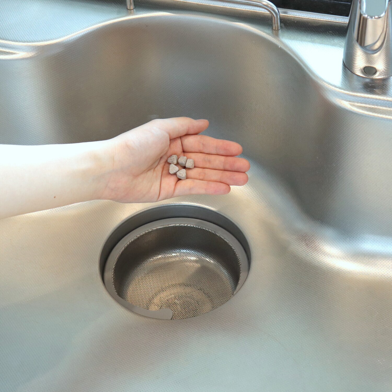 熊本から全国へ！ 快適な暮らしのお手伝いを 排水管ヌメリ取り錠剤 Ｂ−ＳＯＬＶＥ増量セット