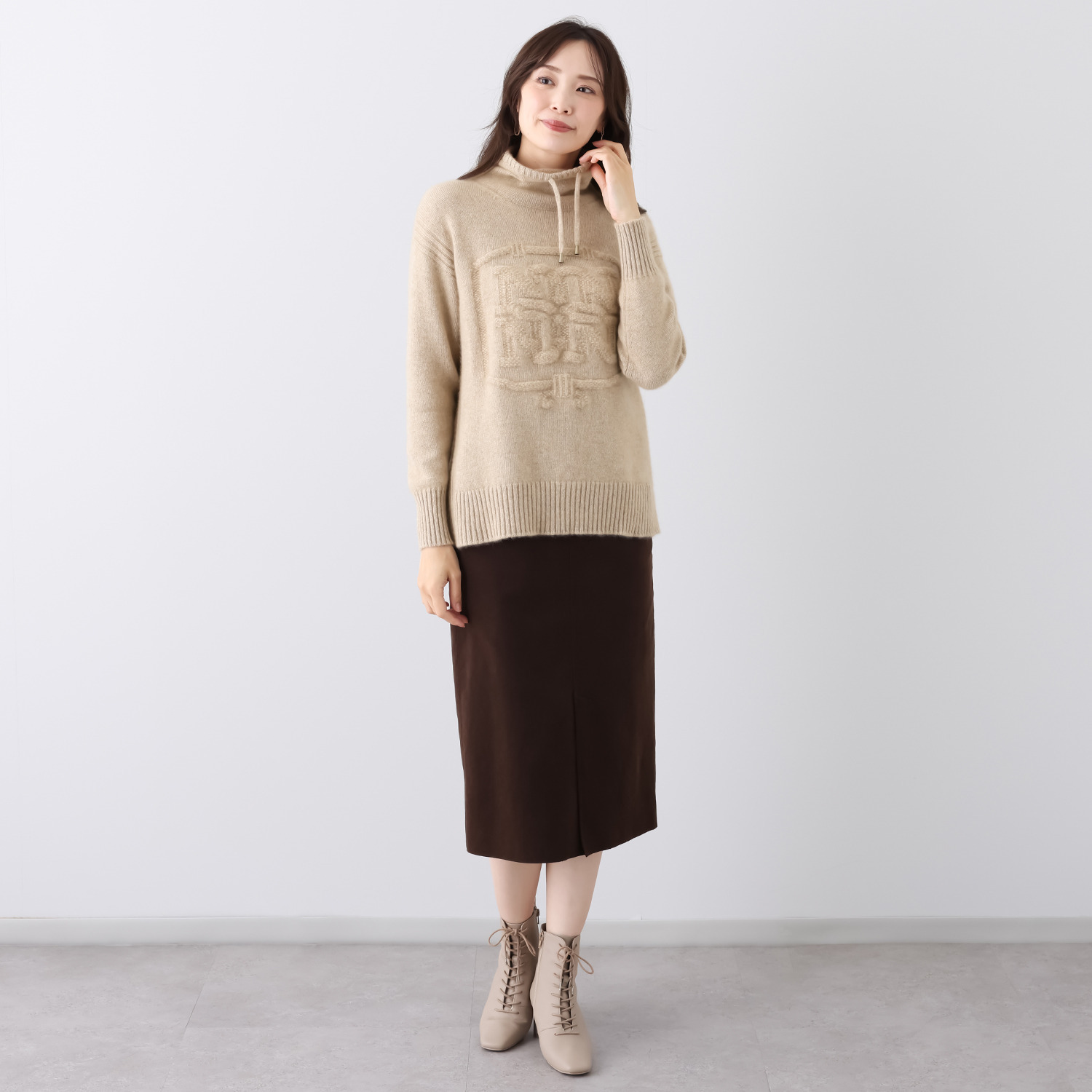 ネイチャーズ 無染色カシミヤ セミワイド モティーフ柄 プルオーバー