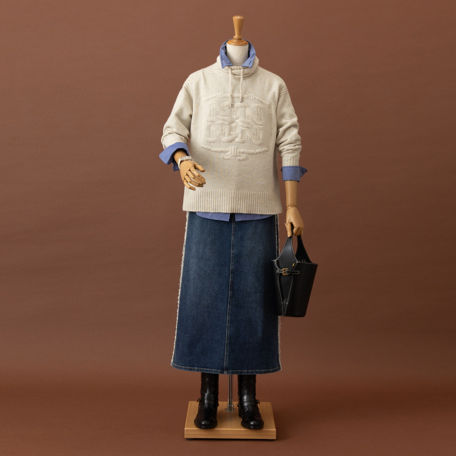 ネイチャーズ 無染色カシミヤ セミワイド モティーフ柄 プルオーバー