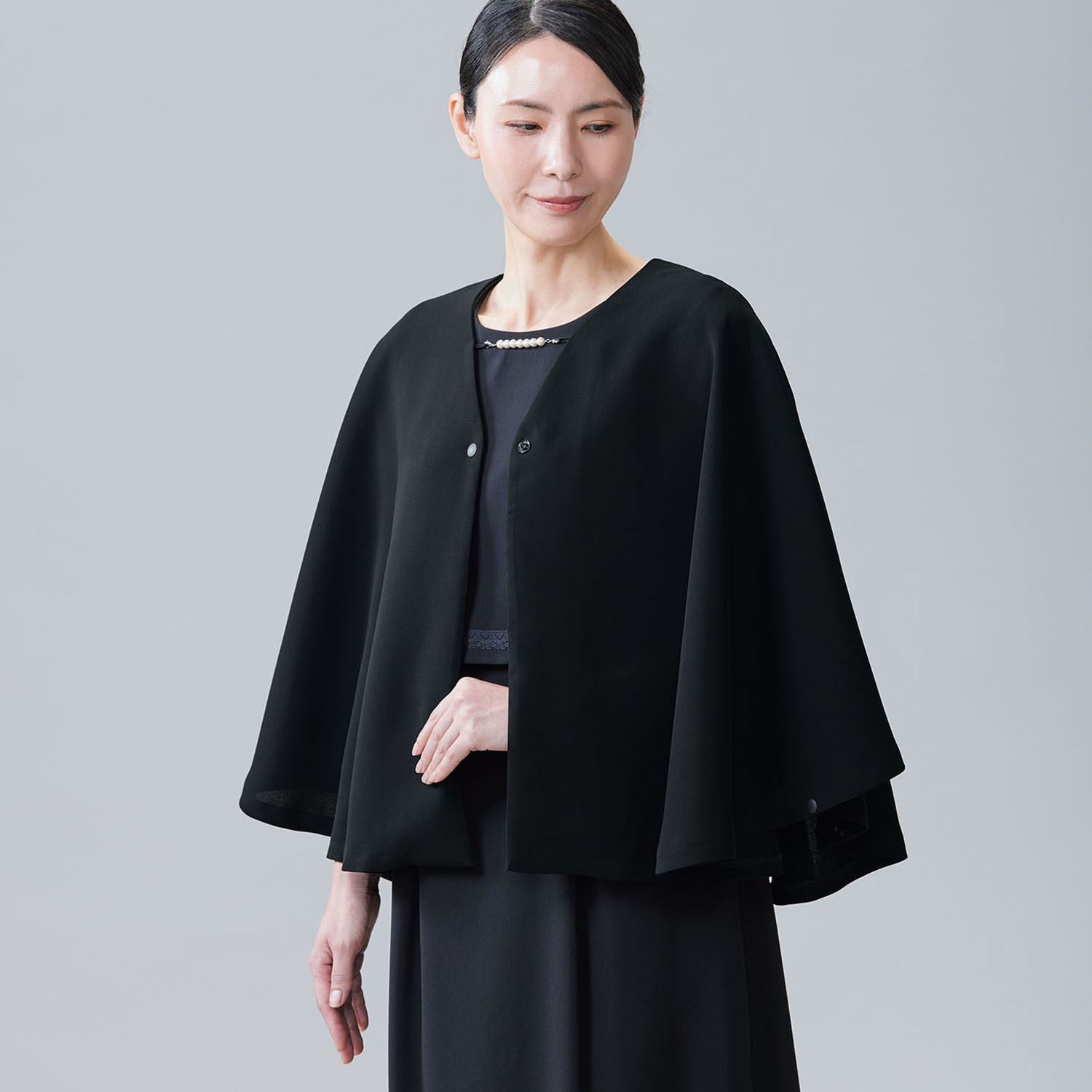 都城仕立て 体型に寄り添う４ｗａｙ きちんとフィット フォーマルケープ ジャケット
