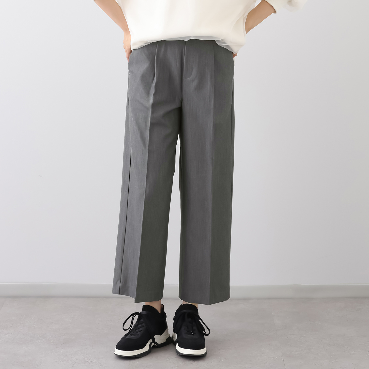メイクビー 女性目線で作った 楽できれい 美脚セミワイドパンツ
