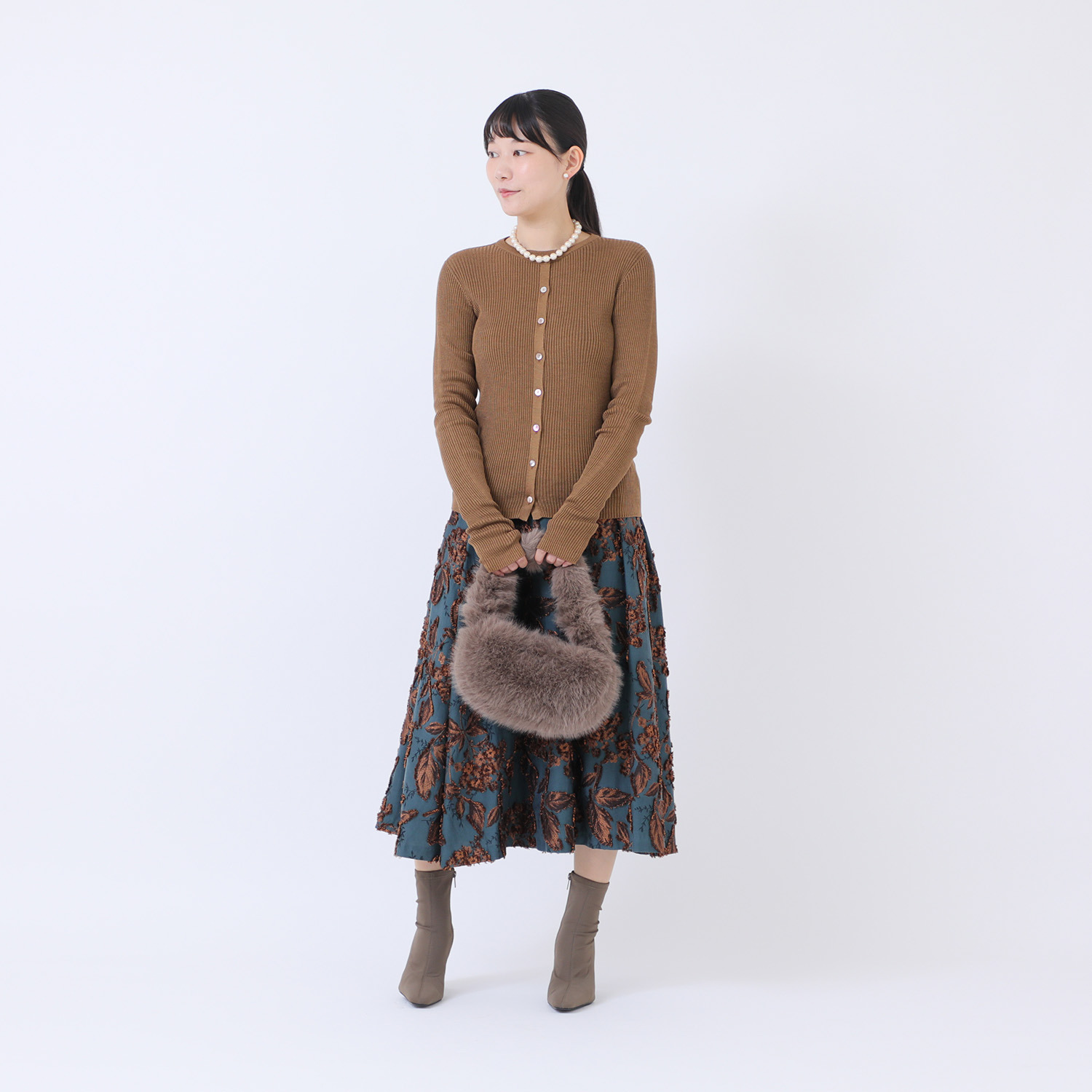 エウラーカ ブランド史上最高クラス エム・プレシャス 日本製洗えるシルク 美的シルエット カーディガン